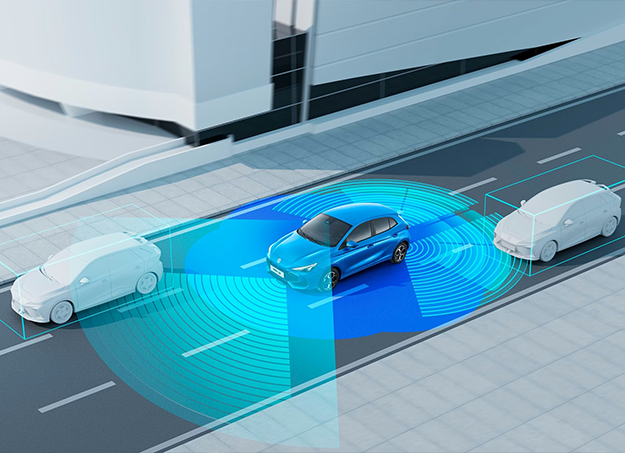 Profil latéral de la MG3 Hybrid+ en circulation urbaine